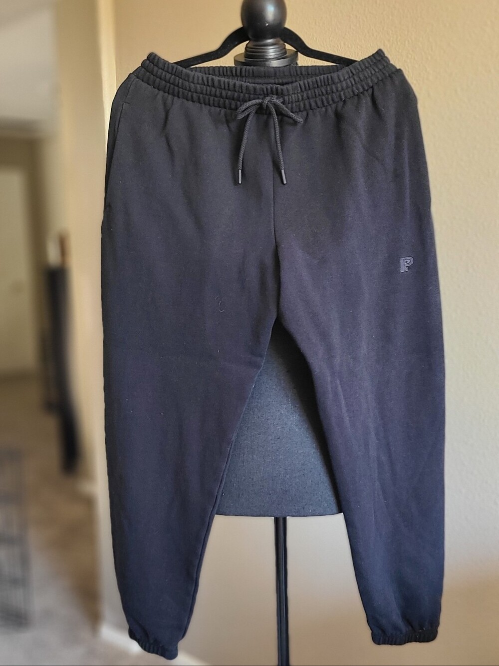 PINK Victoria's Secret Womens Sweatpants with Drawstring Waistband and Pockets